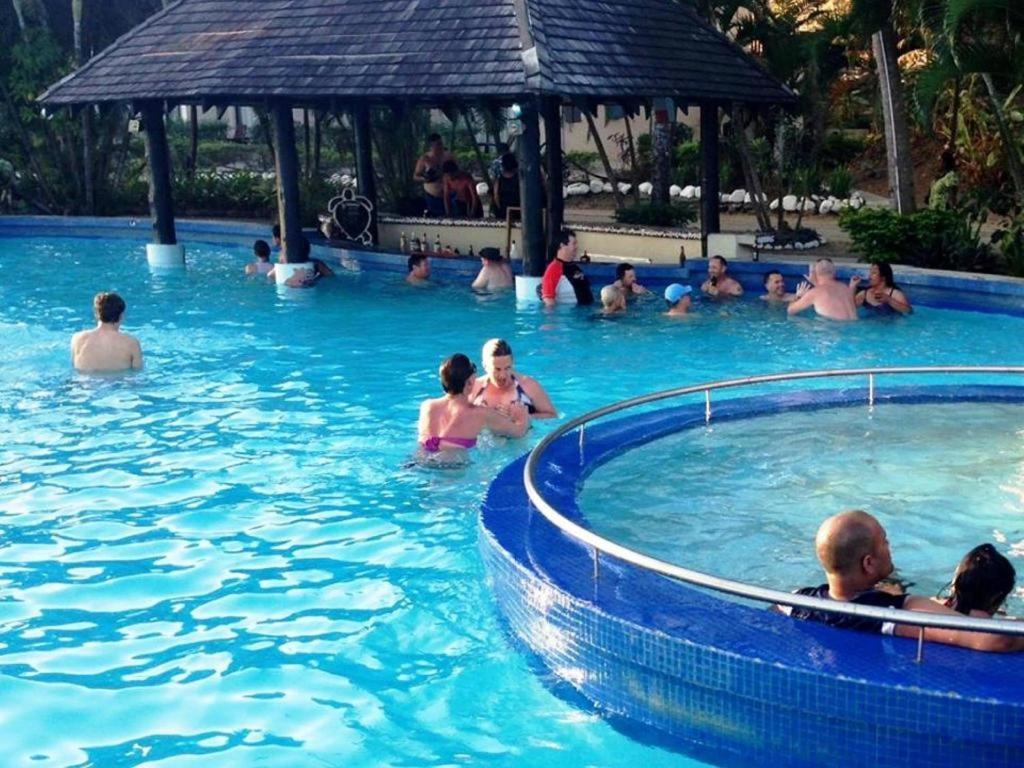 Anchorage Beach Resort Viseisei Eksteriør bilde